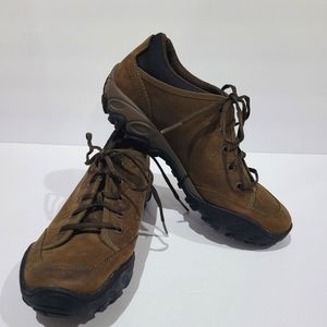 Merrell vibram sole hiking shoes size 6.5